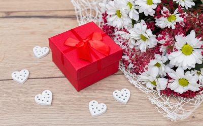 Strengthen Bonds With Personalized Wedding Gifts: Make It Unforgettable